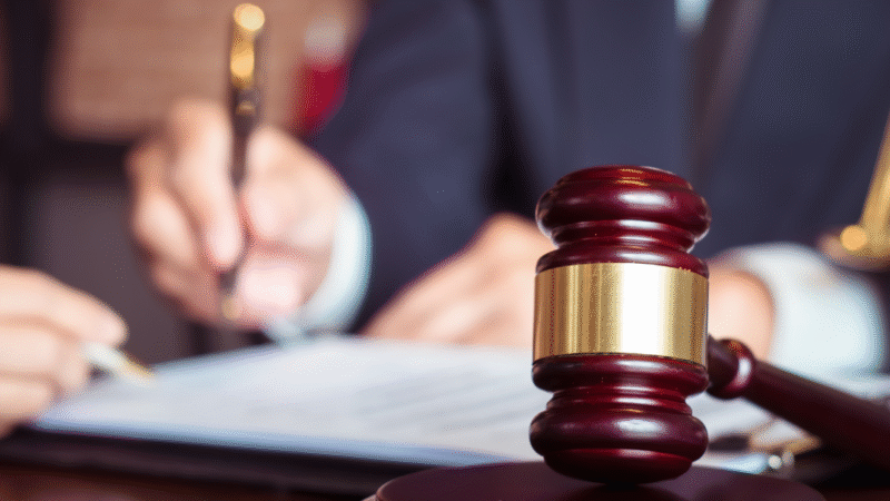 How to Read and Understand a Legal Contract: Navigating Legal Language and Protecting Your Interests