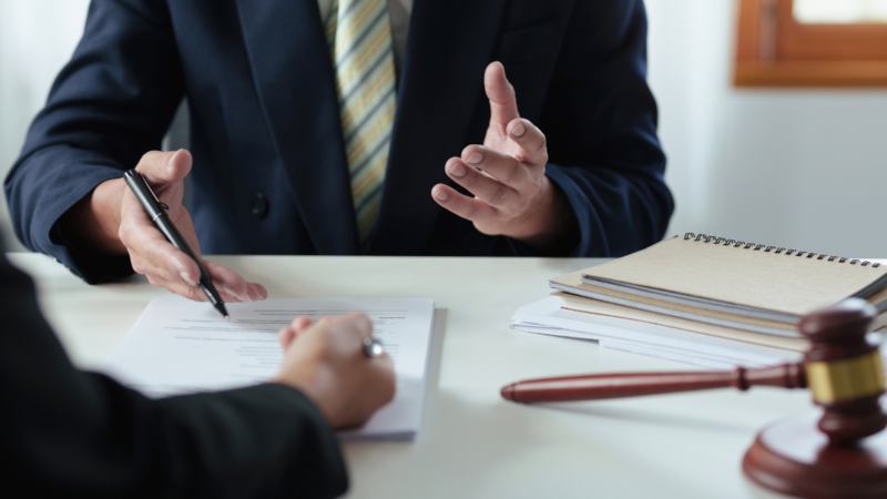 When to Seek Legal Advice: Key Situations and Practical Guidance